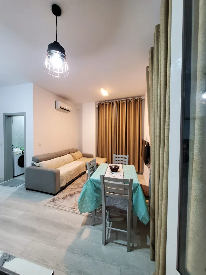 Tirane, jepet me qera 1+1 Kati 2, 60 m² 730 € (Posta Shqiptare Tiranë ZP Nr.2 - 1060)