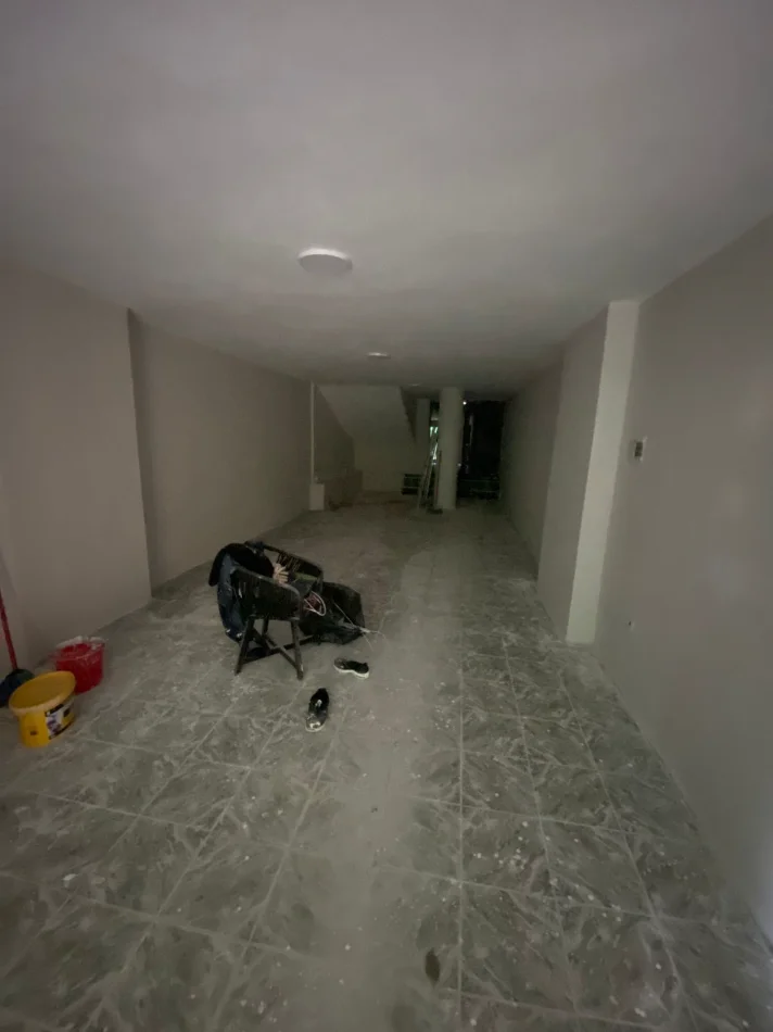 Tirane, jepet me qera ambjent biznesi Kati 0, 70 m² 600 € 