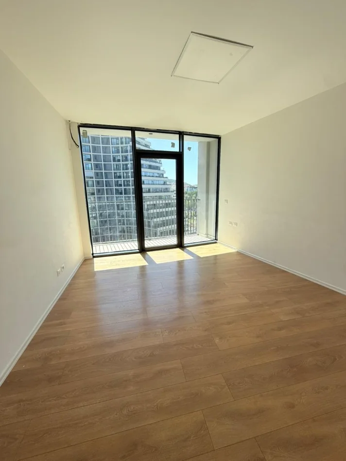 Tirane, jepet me qera zyre Kati 3, 210 m² 2.700 € (Lake View Residence, Tiranë)