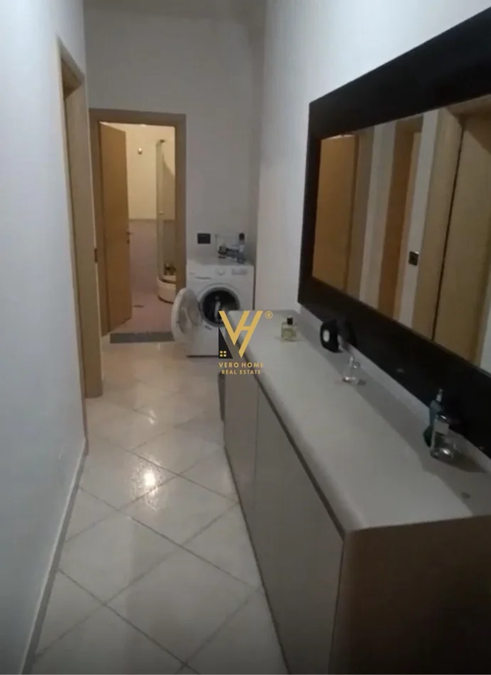 Tirane, shitet apartament 2+1+Ballkon Kati 5, 110 m² 360.000 € (KOMUNA E PARISIT)