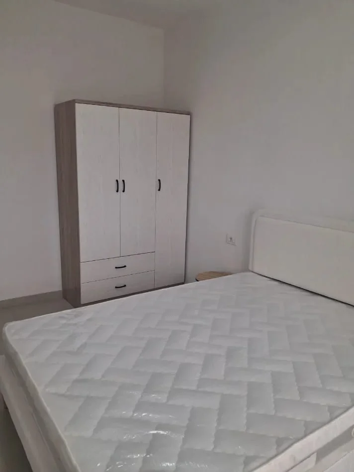 Tirane, jepet me qera apartament 1+1+Ballkon Kati 6, 60 m² 450 € (5 Maj)