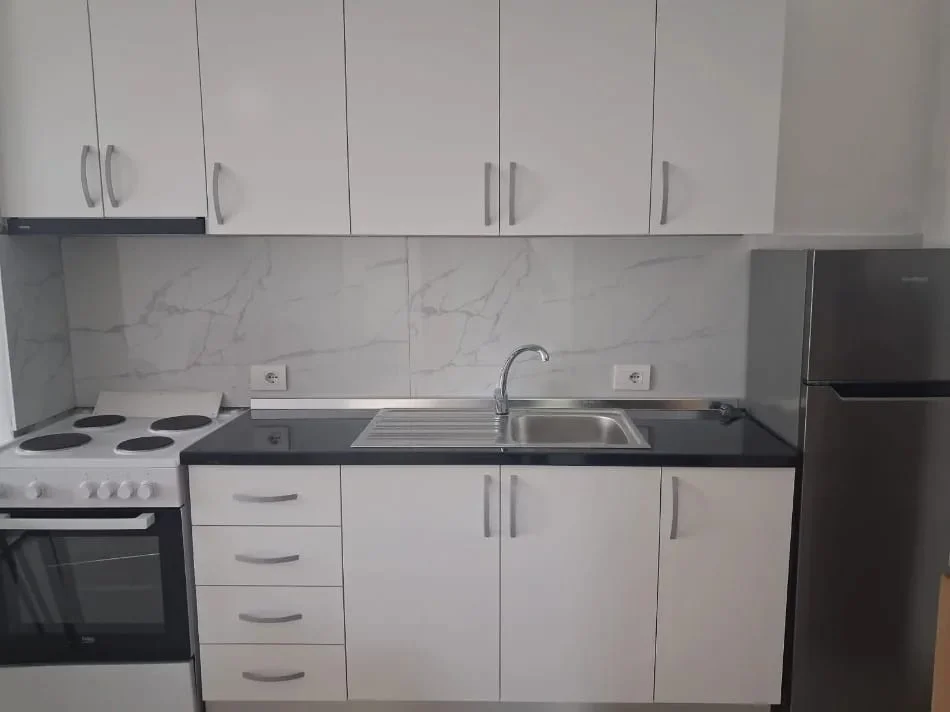 Tirane, jepet me qera apartament 1+1+Ballkon Kati 6, 60 m² 450 € (5 Maj)