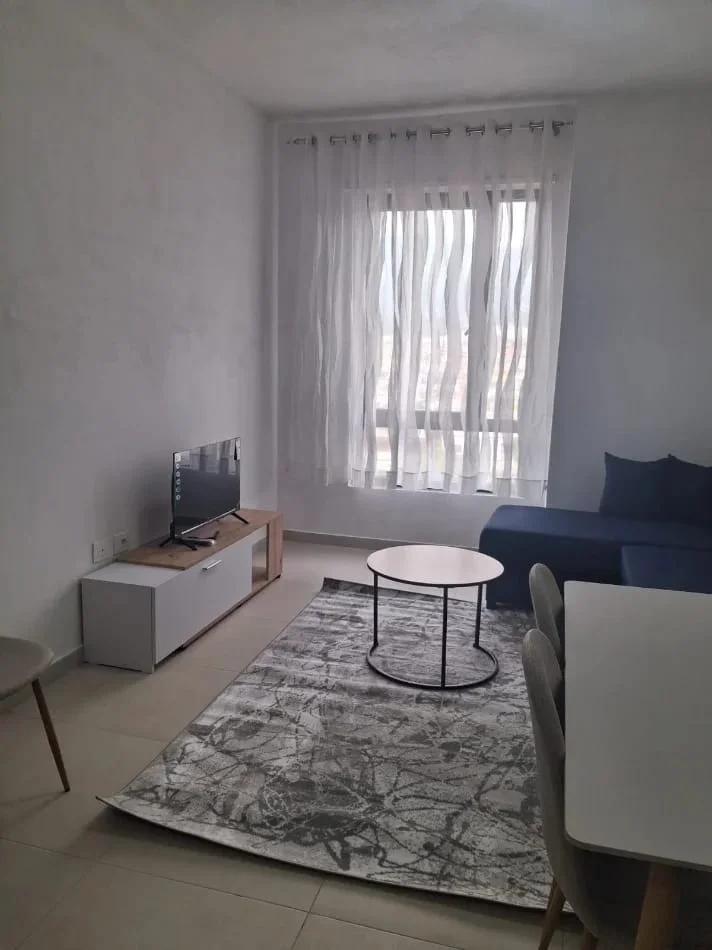 Tirane, jepet me qera apartament 1+1+Ballkon Kati 6, 60 m² 450 € (5 Maj)