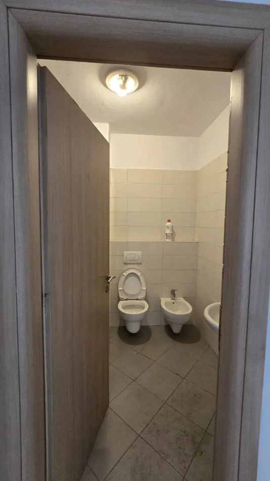 Tirane, shitet apartament 1+1+Ballkon , 71 m² 220.000 € (Kompleksi Delijorgji)
