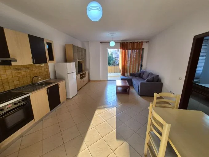 Tirane, jepet me qera apartament 1+1+Aneks+Ballkon Kati 2, 72 m² 350 € (Yzberisht)