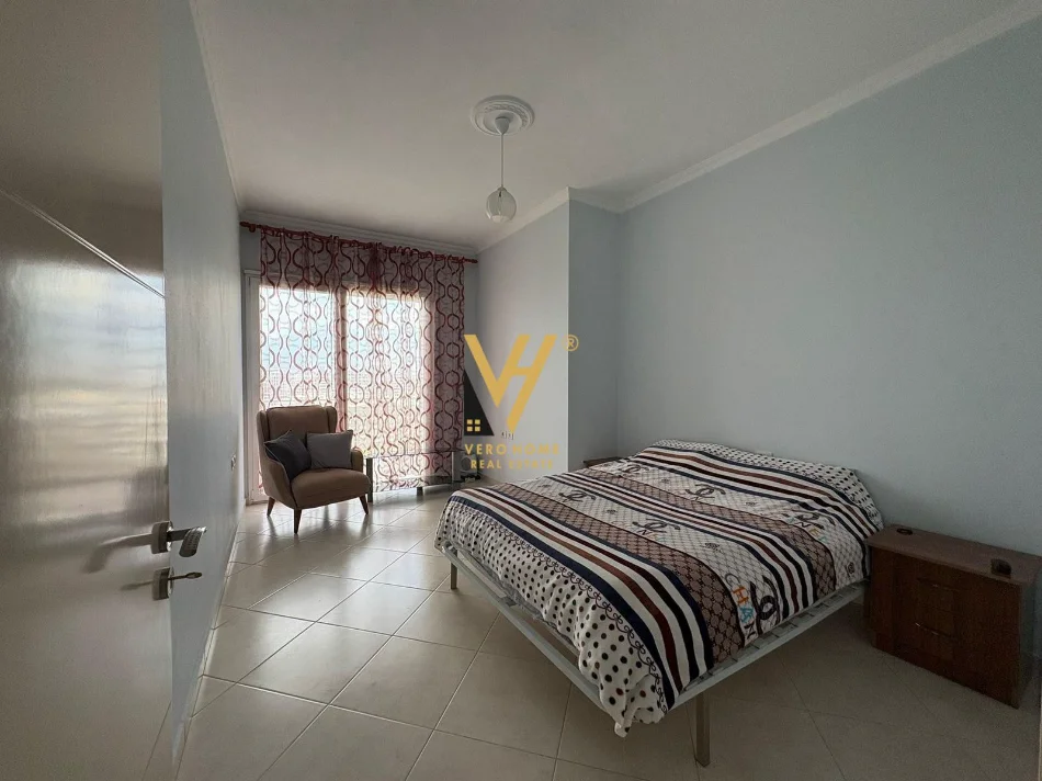 Tirane, shitet apartament 2+1+Ballkon Kati 3, 104 m² 300.000 € (KOPSHTI BOTANIK)