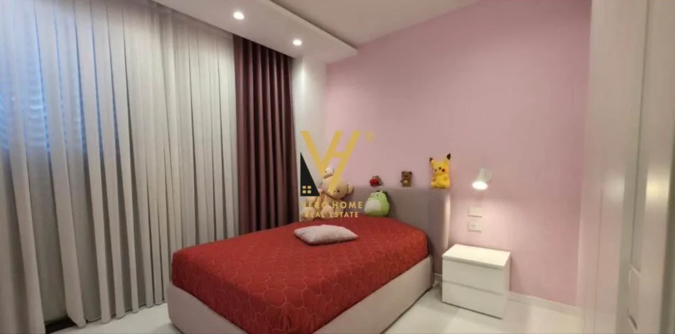 Tirane, shitet apartament triplex Kati 0, 309 m² 750.000 € (LIQENI I THATE)