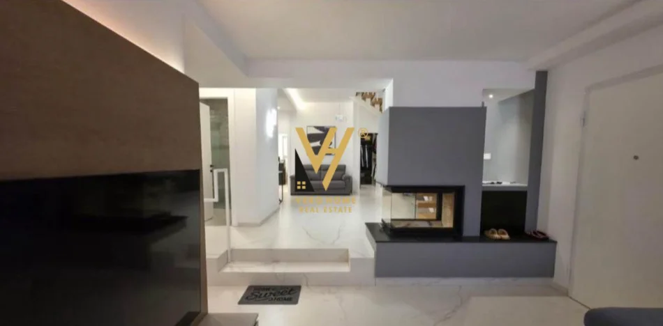 Tirane, shitet apartament triplex Kati 0, 309 m² 750.000 € (LIQENI I THATE)
