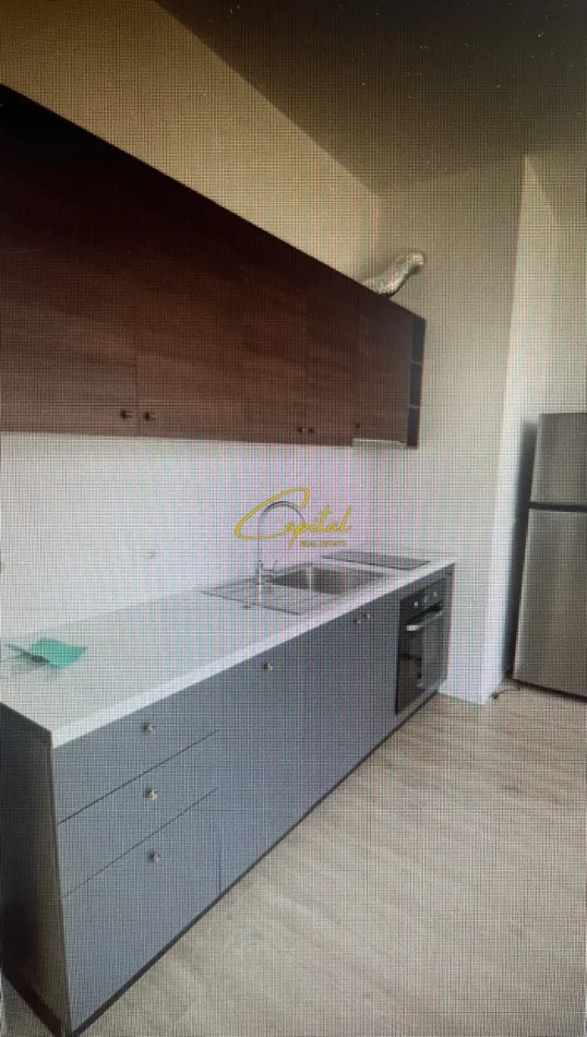 Tirane, jepet me qera apartament 1+1 Kati 6, 60 m² 450 € (PAZARI I RI)