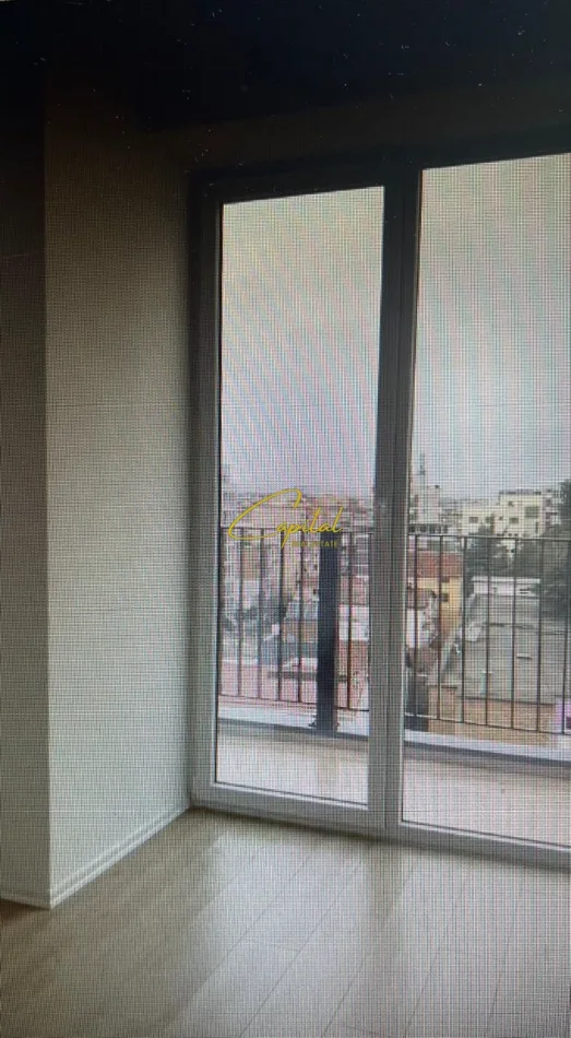 Tirane, jepet me qera apartament 1+1 Kati 6, 60 m² 450 € (PAZARI I RI)