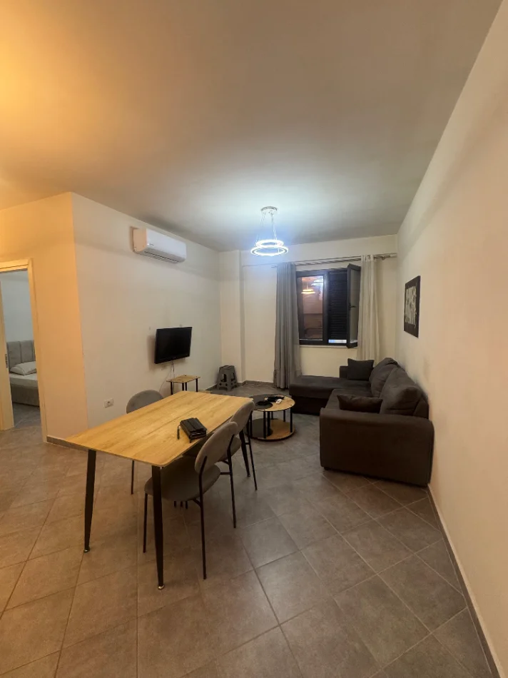 Tirane, jepet me qera apartament 2+1 Kati 1, 75.000 LEKE (RRUGA JORDAN MISJA)
