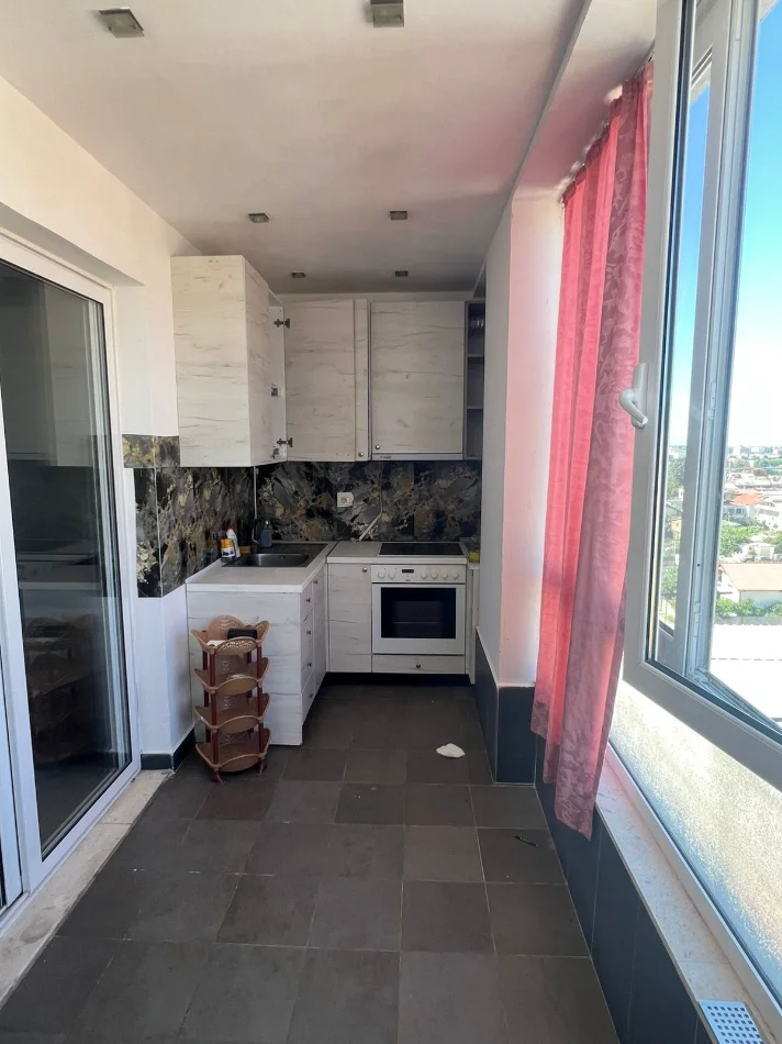 Tirane, jepet me qera apartament 2+1 Kati 7, 50 m² 350 € (Unaza e Re)