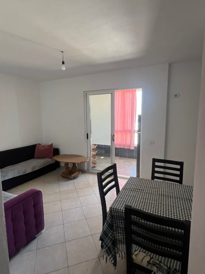 Tirane, jepet me qera apartament 2+1 Kati 7, 50 m² 350 € (Unaza e Re)