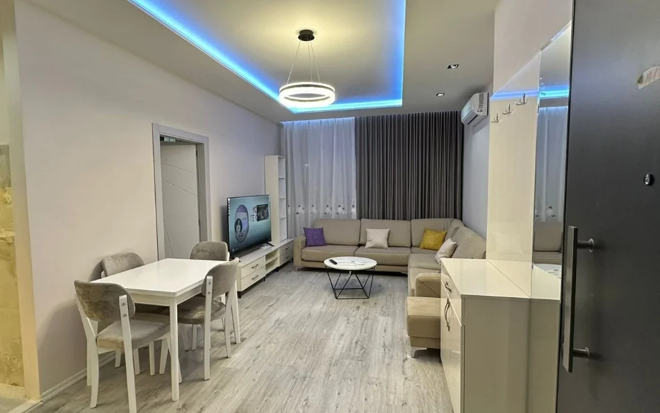 Shqiperi, jepet me qera apartament+verande | Penthouse 1+1 Kati 1, 70 m² 600 € (RIZA CEROVA)