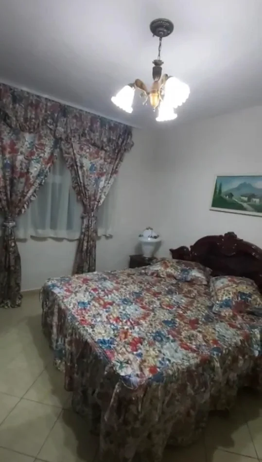 Jepet me qera 1+1 ne Ali Dem , afer Big Market , me vlere 400 Euro