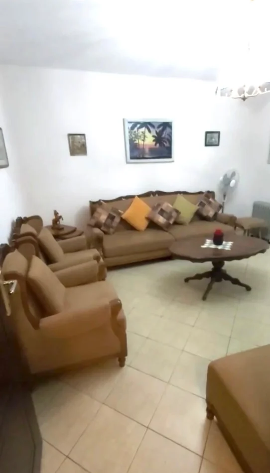 Jepet me qera 1+1 ne Ali Dem , afer Big Market , me vlere 400 Euro
