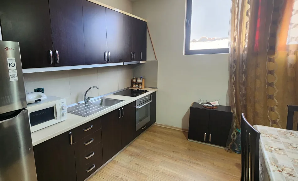 Tirane, jepet me qera apartament 2+1 Kati 1, 101 m² 550 € 