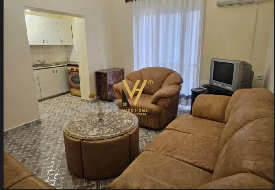 Tirane, jepet me qera apartament 2+1+Ballkon Kati 4, 90 m² 620 € (BULEVARDI ZOGU I PARE)
