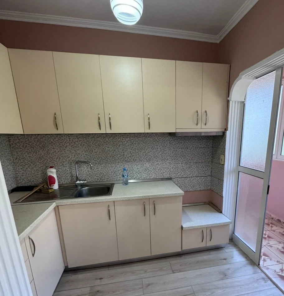 Tirane, shitet apartament 1+1 Kati 2, 60 m² 115.000 € (RRUGA IRFAN TOMINI)