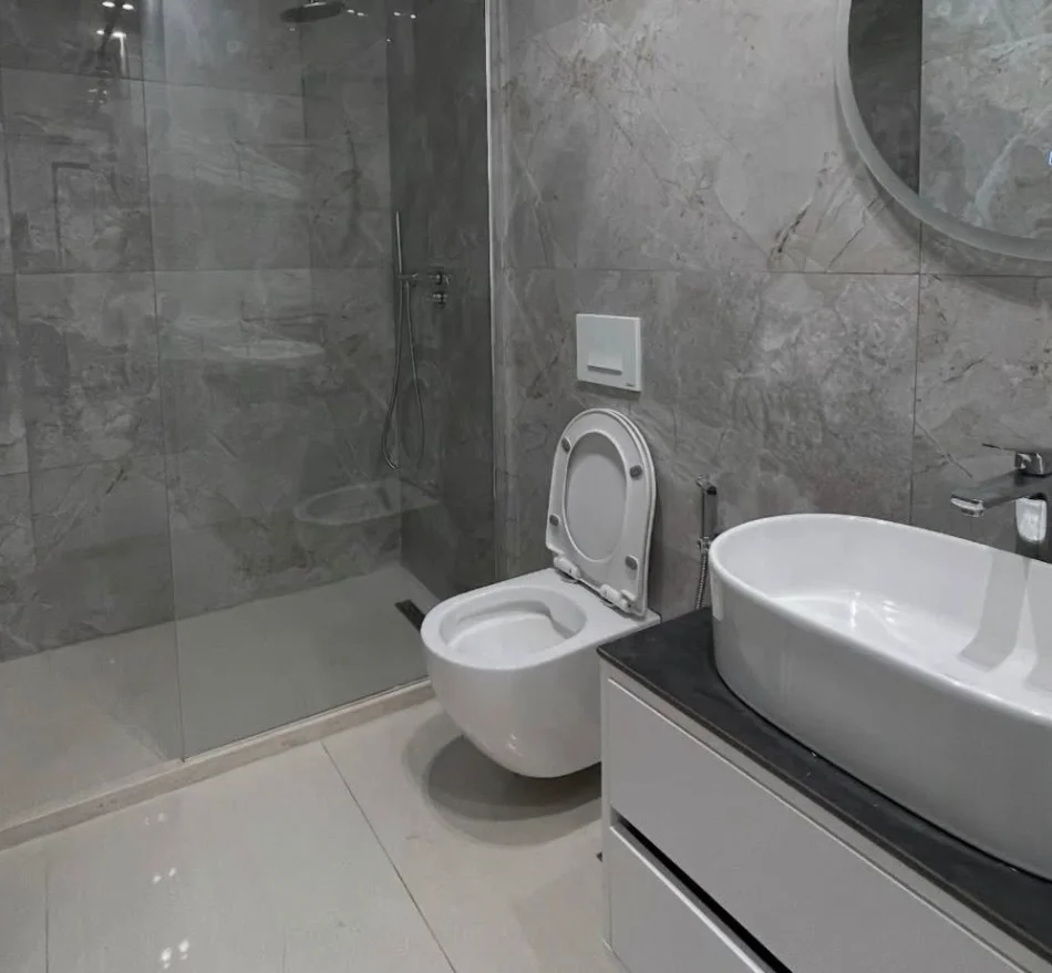 Tirane, jepet me qera apartament 2+1 Kati 9, 106 m² 900 € (ZOGU I ZI)