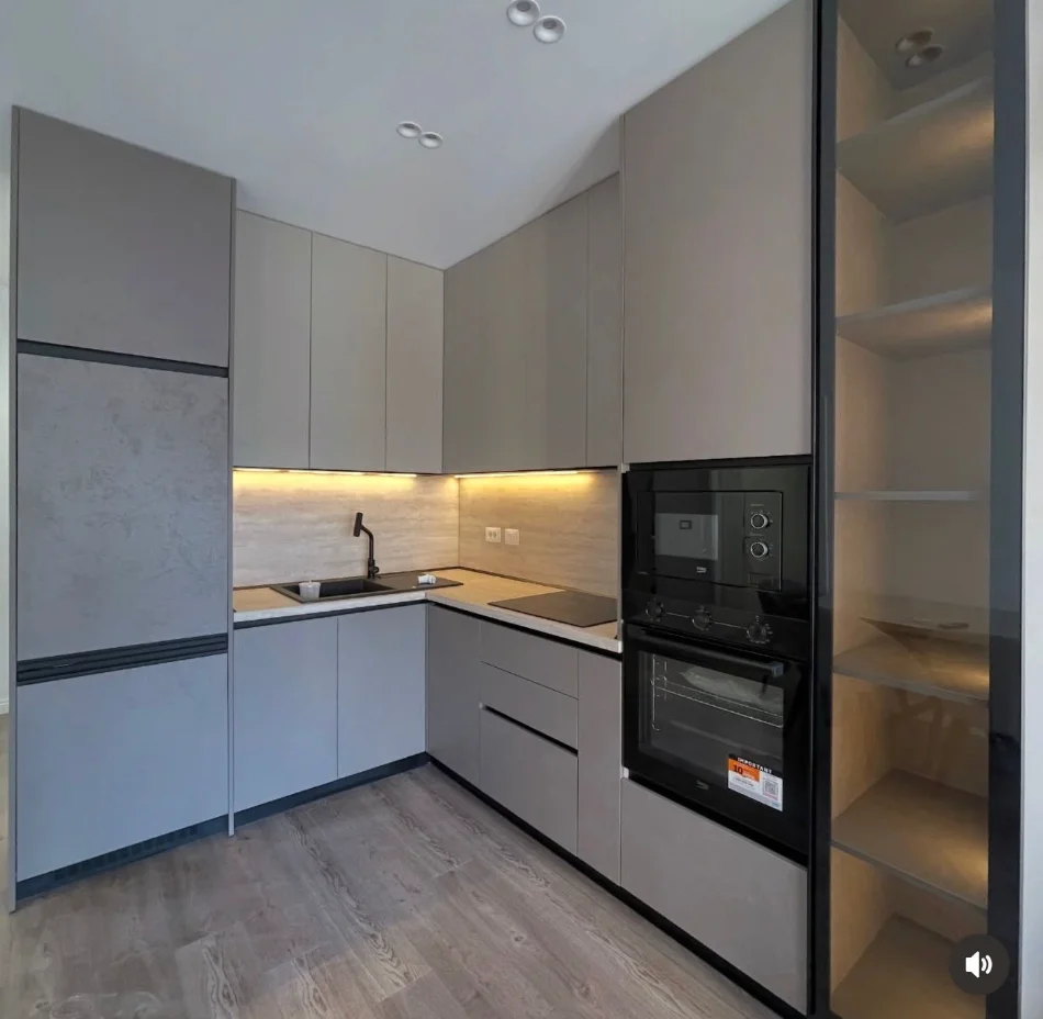 Tirane, jepet me qera apartament 2+1 Kati 9, 106 m² 900 € (ZOGU I ZI)