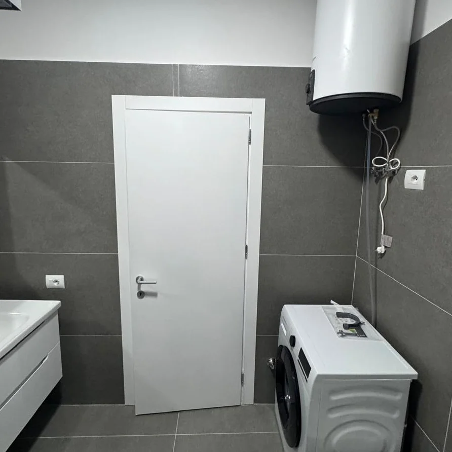 Tirane, jepet me qera apartament 1+1+Ballkon , 70 m² 600 € (Golden Park 3)
