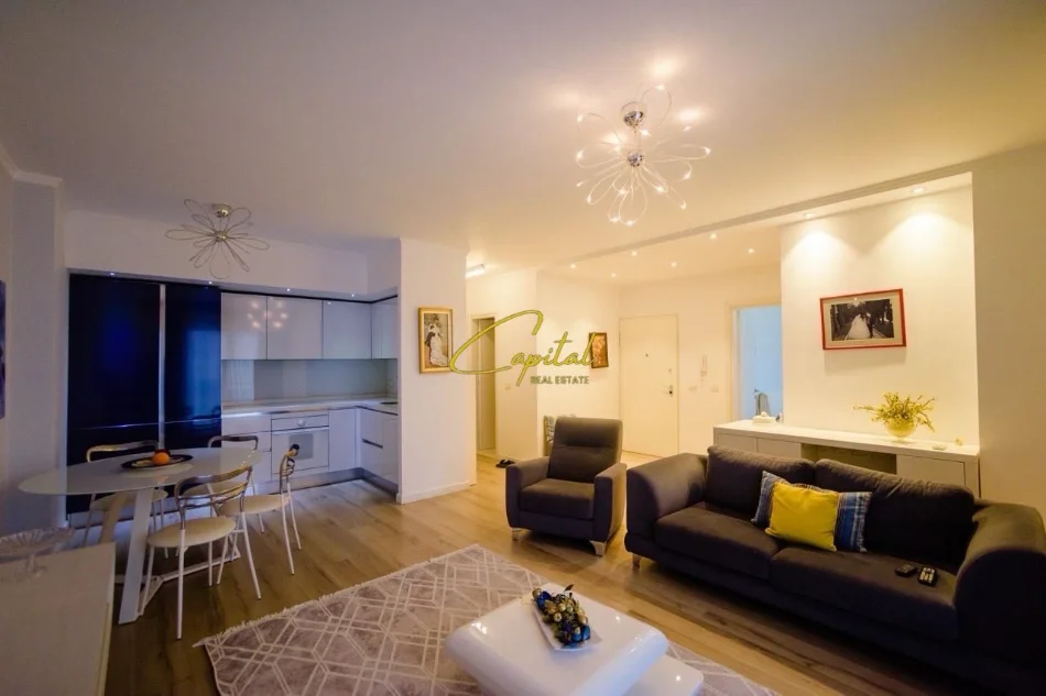 Tirane, jepet me qera apartament 2+1 Kati 5, 105 m² 900 € (SHESHI SKENDERBEJ)