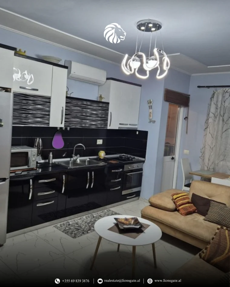 Tirane, jap me qera apartament 2+1 , 94 m² 650 € 
