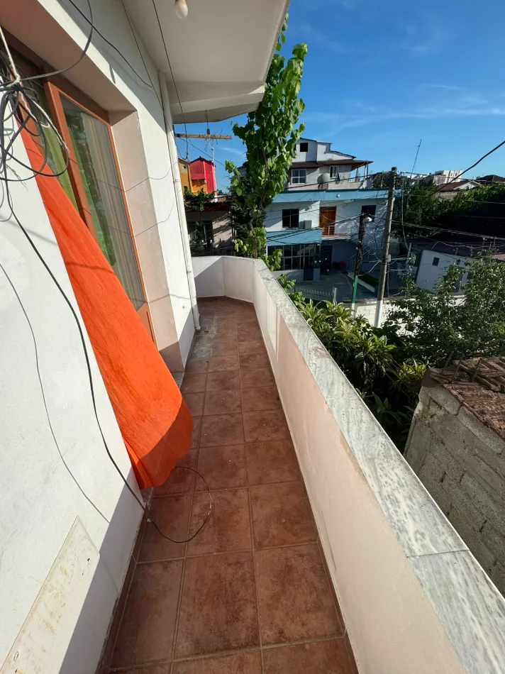 Tirane, jepet me qera apartament 2+1 Kati 2, 101 m² 380 € (Allias)