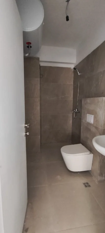 Tirane, shitet apartament duplex 4+1+Ballkon Kati 3, 207 m² 395.000 € (Kodra e Diellit)