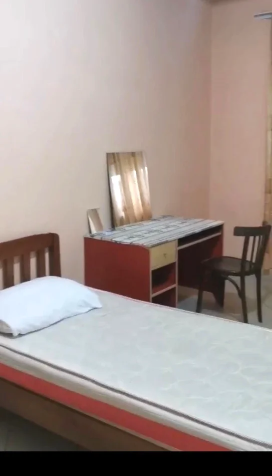 Jepet me qera apartament 2+1 tek Rruga e Dibres , 450 Euro