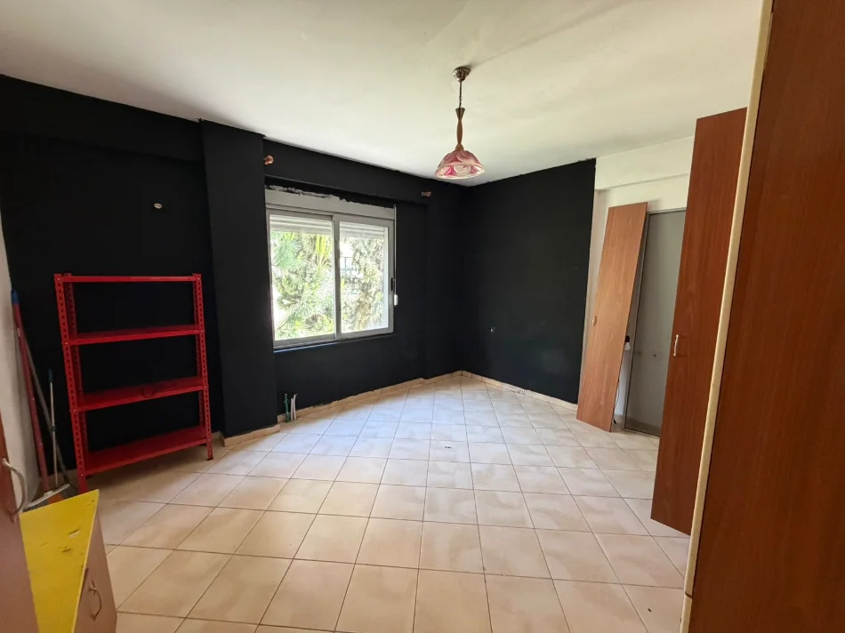 Tirane, jepet me qera apartament 1+1 Kati 1, 58 m² 450 € (Rruga Islam Alla)
