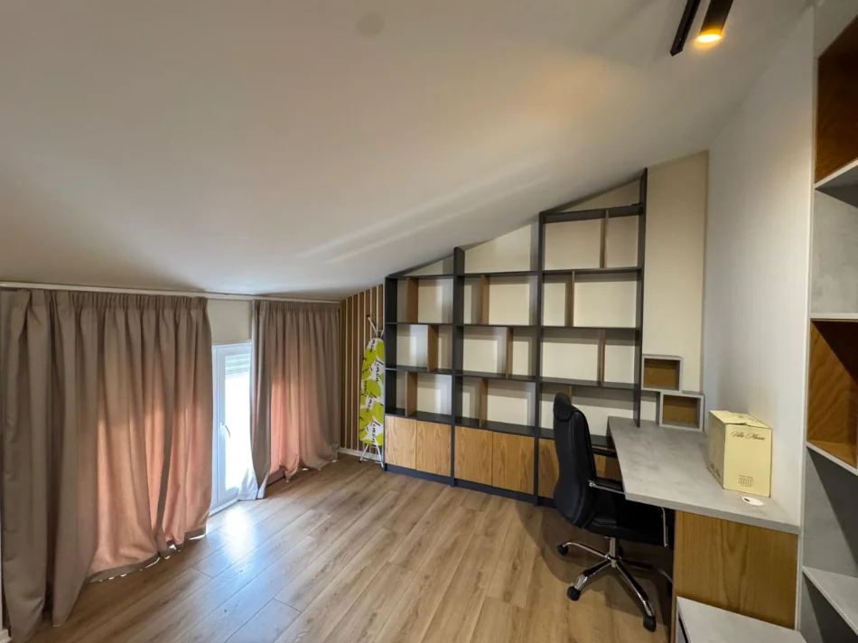 Tirane, jepet me qera apartament Kati 3, 110 m² 1.100 € (Secret Garden prane TEG)