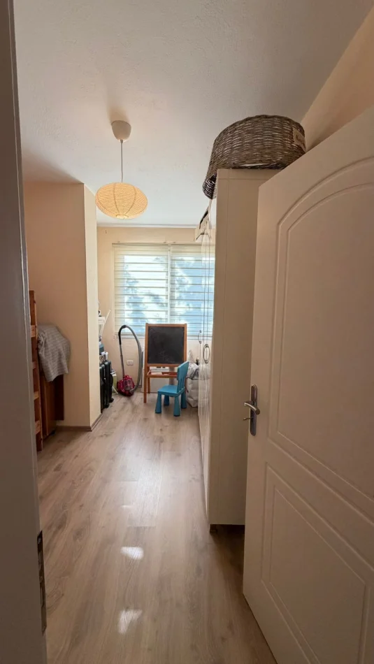 Tirane, shitet apartament 2+1+Ballkon Kati 3, 100 m² 300.000 € (rruga e elbasanit)