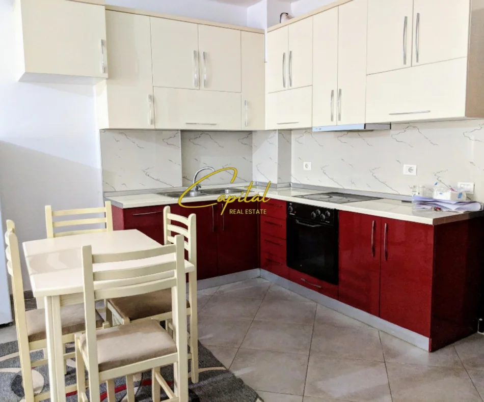 Tirane, jepet me qera apartament 2+1 Kati 4, 85 m² 550 € (KODRA E DIELLIT)