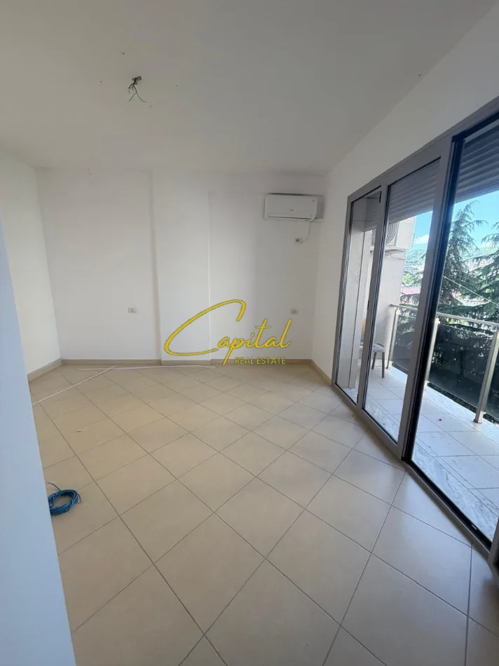 Tirane, shitet apartament 2+1 Kati 5, 116 m² 320.000 € (21 DHJETORI)