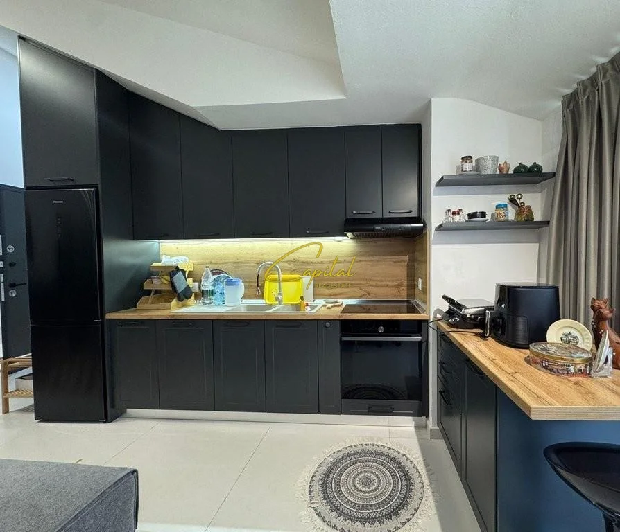 Tirane, shitet apartament 1+1 Kati 5, 64 m² 105.000 € (FRESKU)