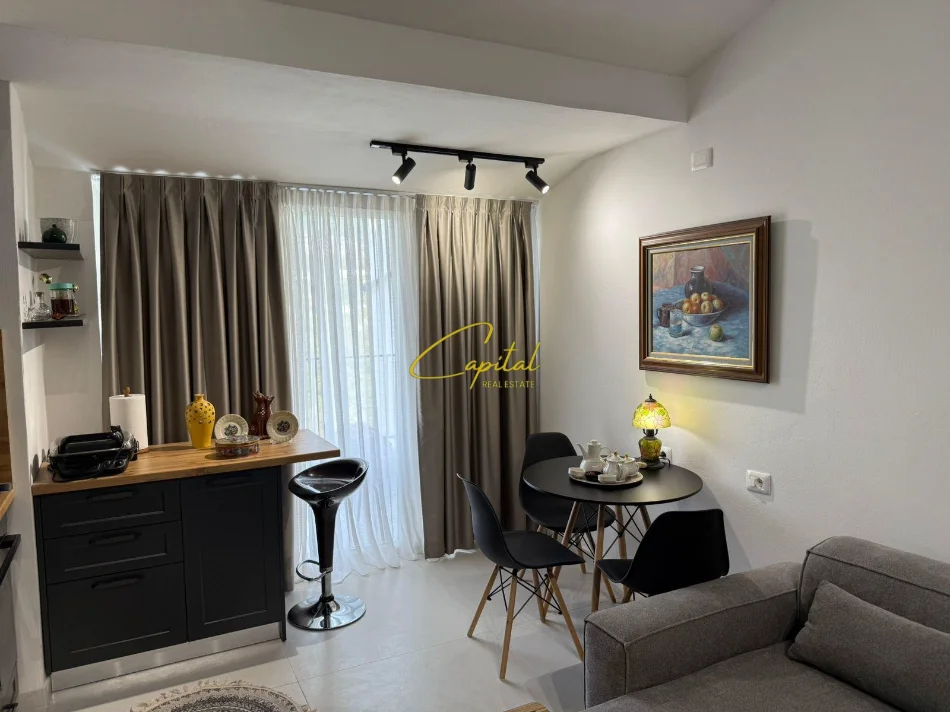 Tirane, shitet apartament 1+1 Kati 5, 64 m² 105.000 € (FRESKU)