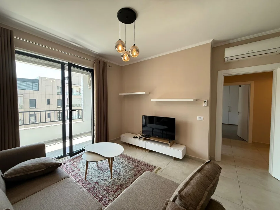 Tirane, jepet me qera 2+1+Aneks+Ballkon Kati 5, 110 m² 630 € (Rruga Xhanfize keko)