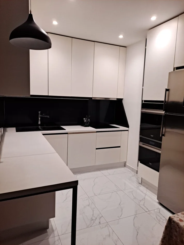 shitet apartament 3+1 Kati 3, 117 m² (Don Bosko)