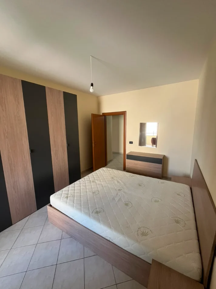 Tirane, shitet apartament 1+1 Kati 4, 65 m² 158.000 €