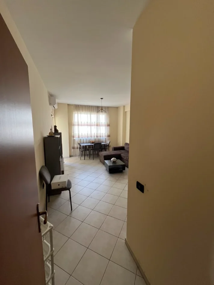 Tirane, shitet apartament 1+1 Kati 4, 65 m² 158.000 €