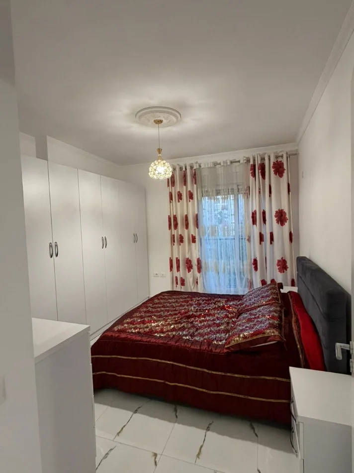 Tirane, jepet me qera apartament 1+1 Kati 2, 60 m² 450 € (Rruga Sokrat Miho)