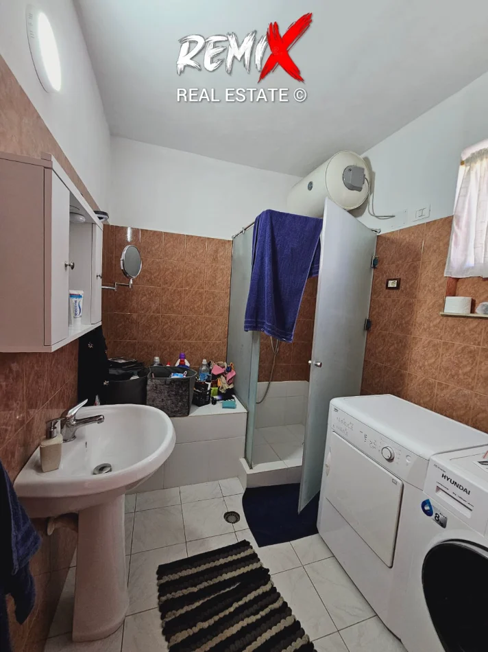 Durres, jepet me qera Vile 2+1+Aneks+Ballkon Kati 1, 400 m² 350 € 