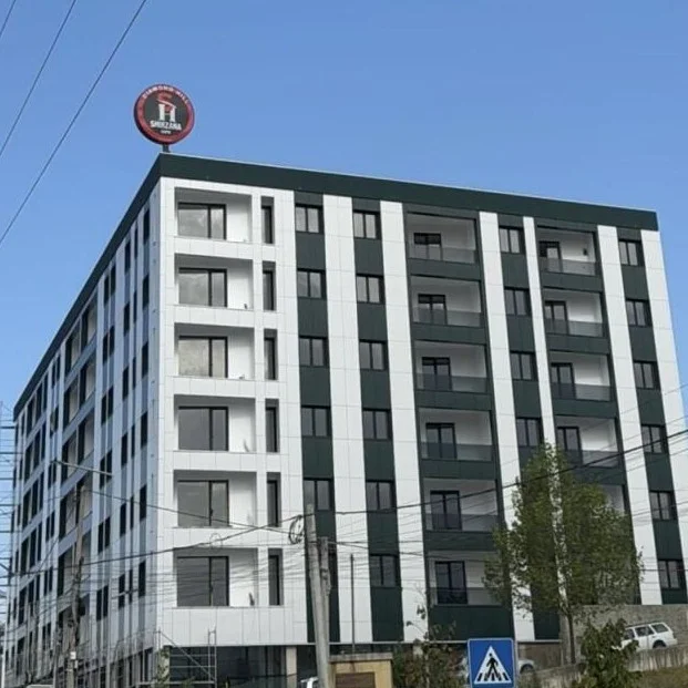 Tirane, shitet apartament 2+1+Ballkon , 114 m² 142.500 € (Paskuqan)