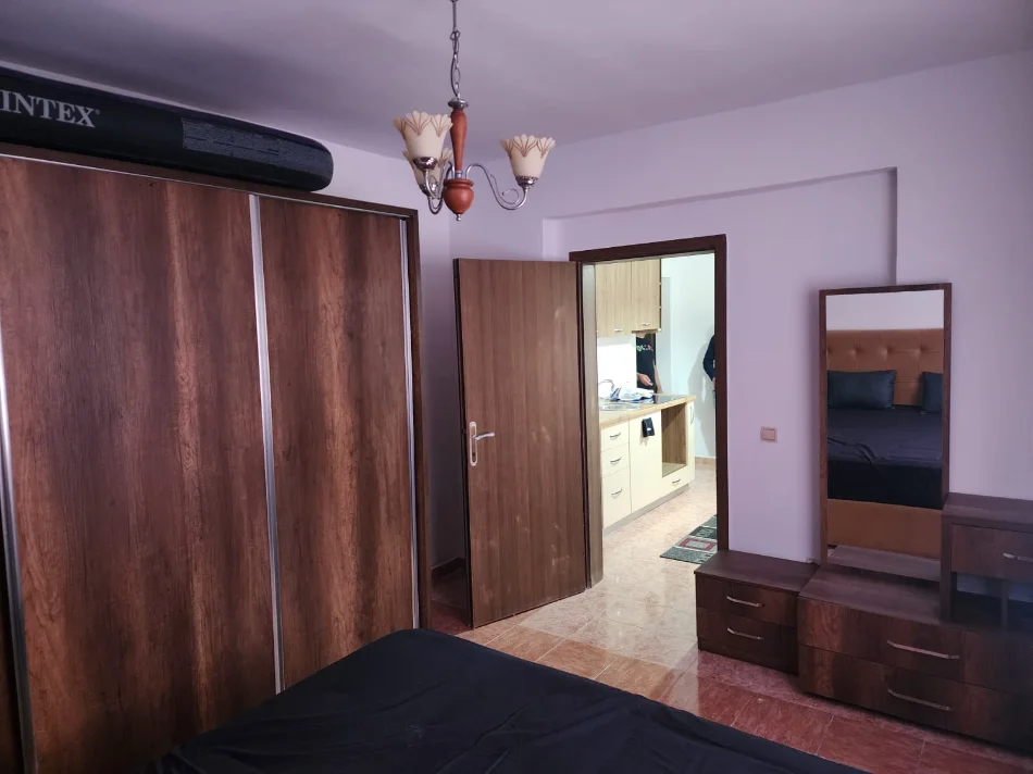 Durres Plazh, jepet me qera apartament 1+1+Aneks Kati 6, 50 m² 300 € 