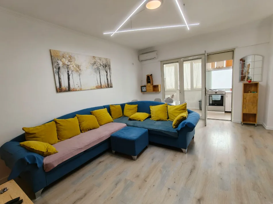 Tirane, shitet apartament 3+1 Kati 4, 126 m² 365.000 € (Liqeni i Thate)