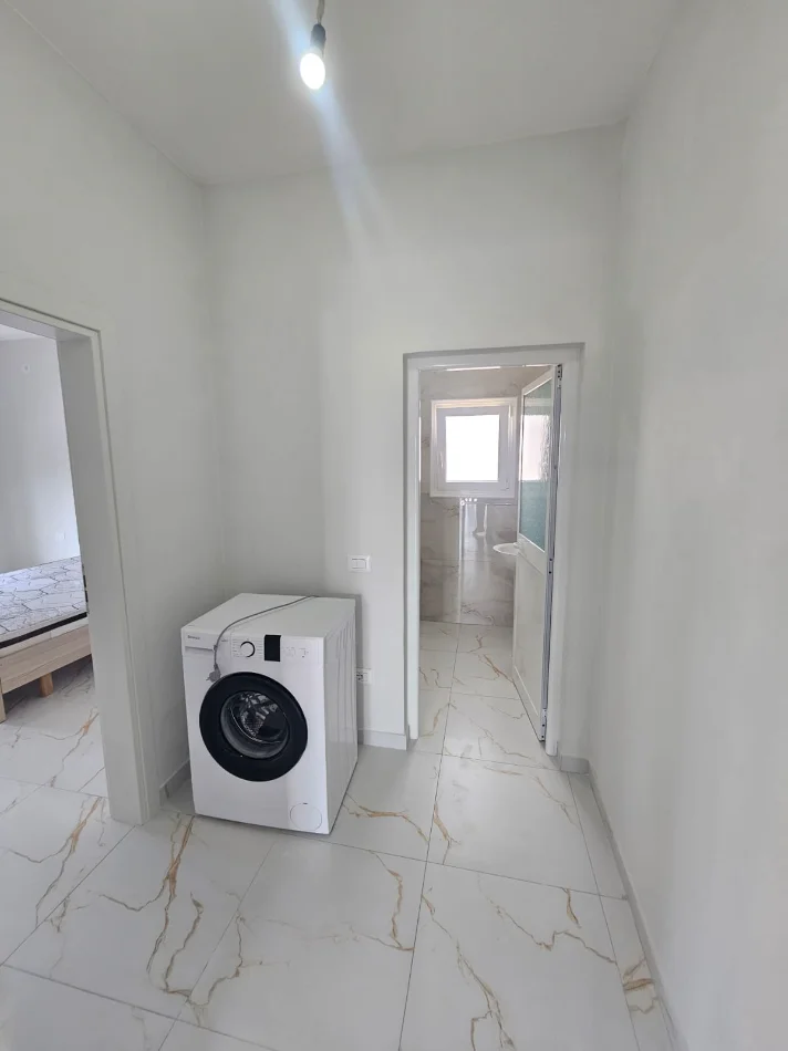 Durres, jepet me qera apartament 2+1+Aneks+Ballkon Kati 3, 100 m² 350 € 