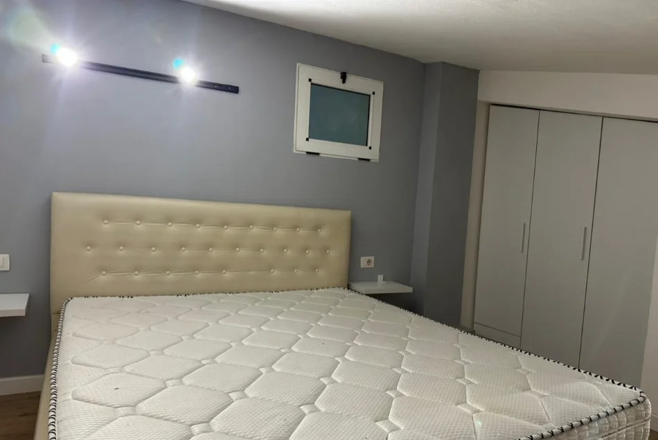 Tirane, jap me qera apartament 1+1 Kati 6, 90 m² 430 € (Kodra e Diellit ,prane Supermarket Aldi)