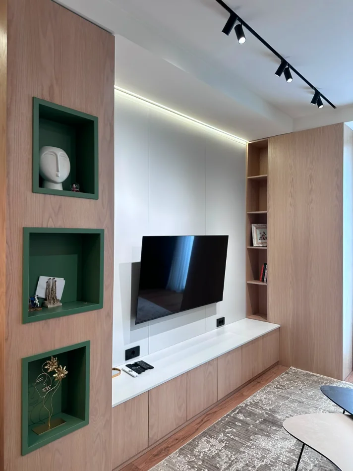 Tirane, jepet me qera apartament 1+1+Ballkon Kati 8, 75 m² 1.000 € (mine peza)